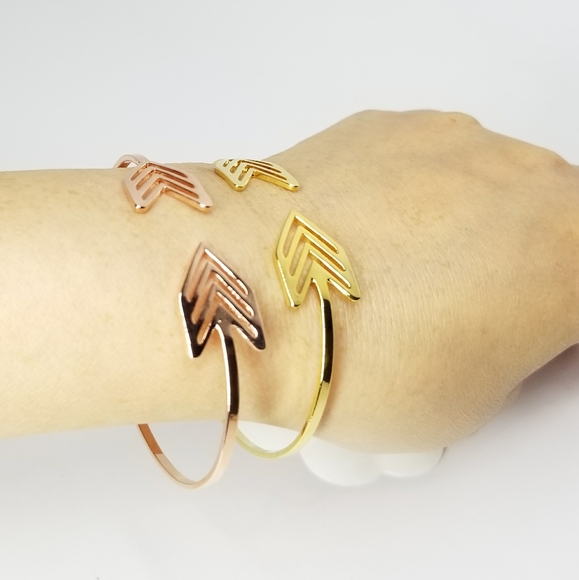 Chic Arrow Open Cuff Bracelet NEW - Picture 10 of 11